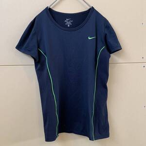 美品 NIKE ナイキ 半袖Tシャツ スポーツTシャツ ドライTシャツ レディース　469