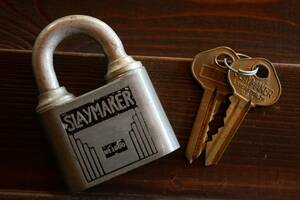 VINTAGE SLAYMAKER PADLOCK（ ナックル　パン　ショベル　サイドバルブ ANTIQUE