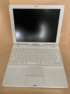 iBook Ｇ4 A1054 ジャンク　本体、ACアダプタのみ