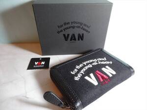 ★VAN JAC ヴァンヂャケット 牛革×メルトン異種素材の組み合わせ!! 定番アーチロゴ刺繍 ミニウオレット ブラック★