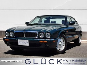 XJ XJ8 3.2-V8 1オーナー　ブリティッシュRグリーン