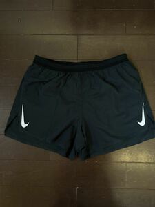 【新品タグ付】NIKE ナイキ　エアロスイフト　10cm ランニングショートパンツ（インナー付）ブラック　CJ7841-010