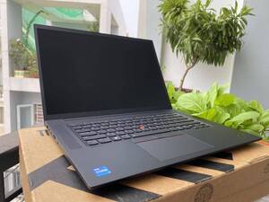 Lenovo ThinkPad P1 Gen 5 CPU i7-12700H MEM 32GB SSD 1TB LCD 2560x1600 