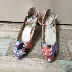 【美品】花柄パンプス　ストラップ付