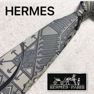 ■美品■希少デザイン■HERMES エルメス　ネクタイ　カレ風　スカーフ柄　図形　幾何学模様　総柄　シルク100% フランス製　グレー