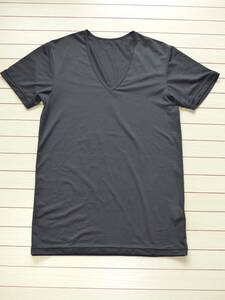 GU ジーユー Vネック ドライ Tシャツ g.u. DRY クール 黒 ブラック 送料１８５円!! USED!!