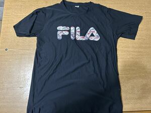 FILA 黒ロゴTシャツ　L フィラ