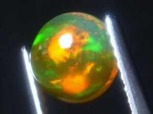 0.67ct 新品・天然オパール・カボションカットルース　エチオピア・ウェロ地区産