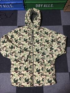 A BATHING APE MILO GREEN DOWN JACKET SIZE M カモフラ柄 アベイシングエイプ ジャケット