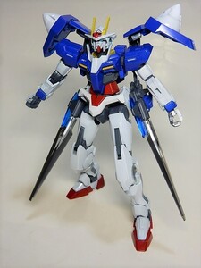 送料無料★プラモデル完成品　機動戦士ガンダム00 1/144 HG ダブルオーガンダム　メタリック塗装