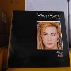 Marilyn / Cry And Be Free 12インチです。