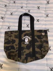 【雷市場（ポンジャン）商品韓国直送】 A BATHING APE(アベイシングエイプ) カモ ショルダーバッグ トートバッグ