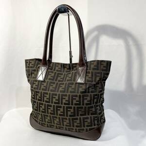 正規品 FENDI フェンディ トートバッグ ハンドバック ズッカ柄 キャンバス レザー 革 ブラウン 茶色 ベージュ かばん 鞄 肩掛け 大容量