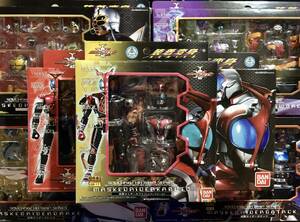 装着変身・カブト 　仮面ライダーカブト＋ハイパーフォーム＋サソード＋ガタック＋ザビー＋ドレイク　〈当方のストック未開封品〉