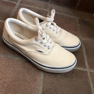 バンズ　23センチ　オフホワイト　スニーカー　数回使用のみの極美品　VANS レディース　子供　ジュニア