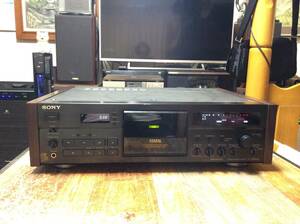 Sony 　TC-K555ESL・未整備品・電源OK