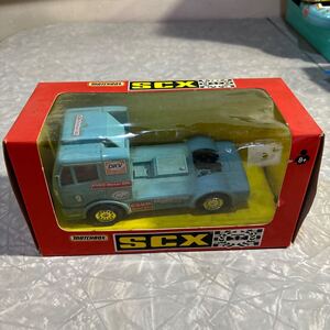 あ　SCX Mercedes Truck ESSO スロットカー