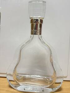 空き瓶！ヘネシー RICHARD HENNESSY リシャール パラディ ブランデー 高級酒 美品 コレクターズアイテム コレクション パッケージなしA900