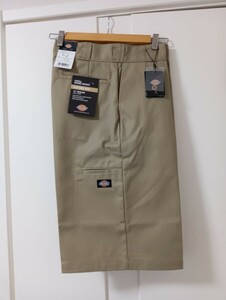 Dickies ハーフパンツ ルーズフィット　　　　ベージュ　30インチ　タグ付き