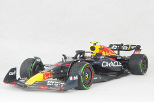 ● 1/18 レッド ブル レーシング 〓 ホンダ RB18 / セルジオ・ペレス【 2022 日本 GP 鈴鹿 】〓 Red Bull HONDA MINICHAMPS