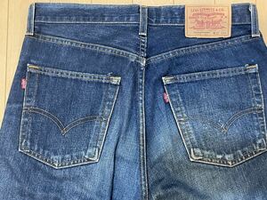 【珍品・エラー・激レア】Levis 505 米国製　ダブル赤タブ　　裏ボタン379 　　32インチ　ジーンズ