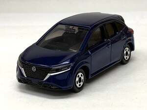 絶版トミカ　日産　ノート