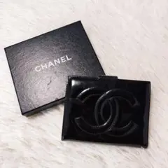 CHANEL　二つ折り財布　ガマ口　エナメル　ココマーク