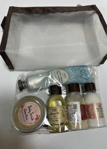 未使用品　SABON サボン　トラベルキットエッセンシャル グリーンローズ