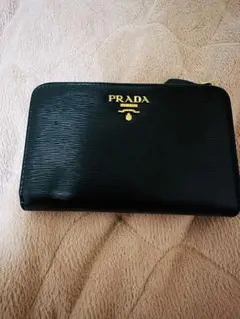 PRADA ブラック 二つ折り財布