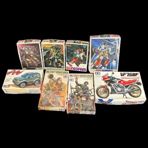 仙70【未組立/8点】プラモデル ジャンク品 まとめて ※欠品物不明 ガンダム バイファム 車 バイク 歩兵 等 部品取り