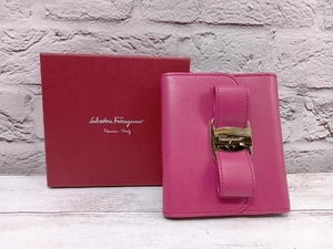 Salvatore Ferragamo XY-22 D268／二つ折り財布 ピンク 店舗受取可