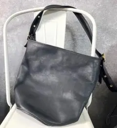 COACH　バケツ　ショルダーバッグ　ブラック　無地　ロゴキーホルダー