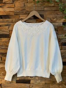 ★Natural Beauty Basic ナチュラルビューティーベーシック size M レースデザイン ニット 長袖 無地 ホワイト系 トップス 秋 冬 