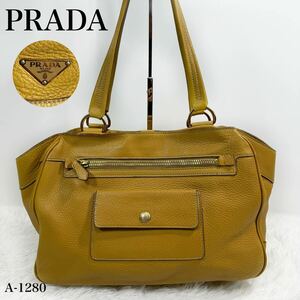 美品！PRADA プラダ　三角ロゴ　レザー　ショルダーバッグ　トートバッグ　肩がけ、A4可能