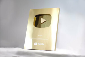 YouTubeアワード 金の盾 銀の盾 レプリカ オリジナルデザイン
