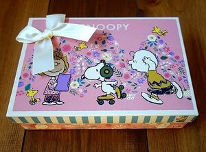 ■SNOOPYお菓子箱■ピーナッツ■小物入れ■