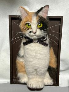 羊毛フェルト　猫　壁掛けオブジェ　ハンドメイド