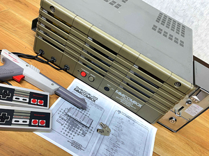 ★任天堂 ファミコンボックス 業務用 カセット・コインボックス付き CTB-370N Nintendo★