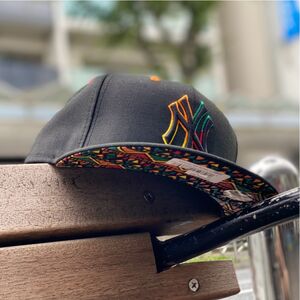 USA限定 Newera ニューエラ MLB ニューヨーク ヤンキース NY Yankees アフロインテリジェンス Afro Intel スナップバックキャップ 9FIFTY