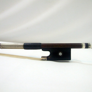 ドイツ製 3/4 バイオリン 弓 Violin Bow by Leon Pique フェルナンブーコ レオン・ピケ Otto Hoyer工房 スーパーキッズ Ca1930 仕上げ済み