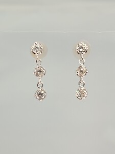 ☆K18wg★天然ダイヤ0.20ct☆ピアス★62