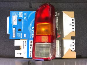 新品 未使用品 DA52W DA62W DA62V エブリイ 前期 純正 テールランプ 右 TOKAIDENSO 35655-77A0R RR037R