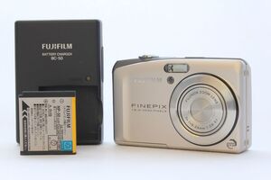 【動作良品】富士フィルム FUJIFILM FINEPIX F60fd シルバー 動作確認済 バッテリー 充電器