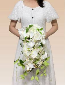 高級感　ホワイトクラッチブーケ　大きめ胡蝶蘭和装洋服結婚式ウェディング