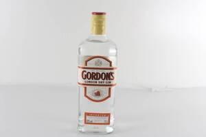 未開栓品　GORDON’S LONDON DRY GIN ゴードン ドライ　ジン　700ｍｌ