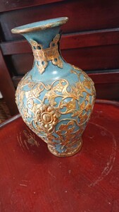 中国骨董　箔貼り付け（鍍金）陶器花瓶　時代清