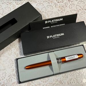 新品★PLATINUM プラチナ万年筆★箱あり　細字・ノバオレンジ★実家整理品