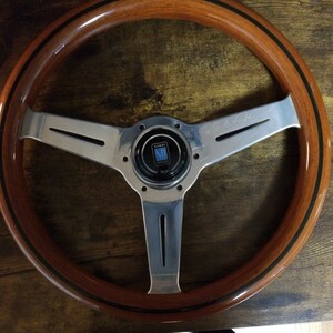 【中古】NARDI　ナルディ　クラシックウッドステアリング　32.5Φ　管理番号J