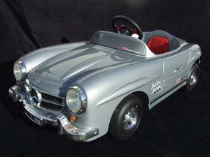 ★★ イタリア ToysToys製 メルセデスベンツ300SL ペダルカー♪ 名古屋でお渡し ★★ 　(ポルシェf1フェラーリs800トヨタ2000gtブガッティ)