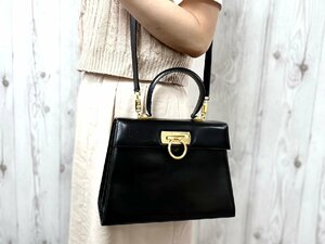 極美品 Ferragamo フェラガモ ガンチーニ ハンドバッグ ショルダーバッグ バッグ レザー 黒 2WAY 77111Y